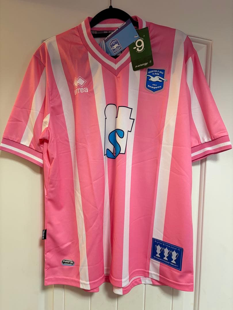 Brighton & Hove Albion ユニフォーム未使用　限定版ピンク