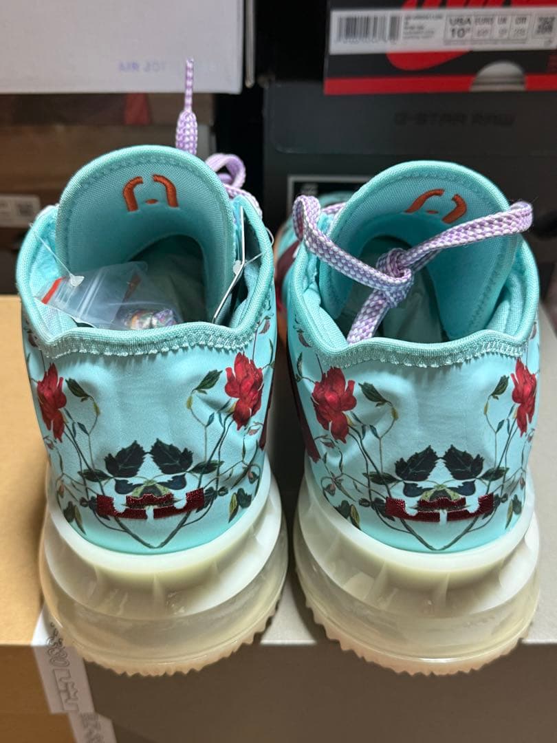 レブロン18LOW LEBRON 18 LOW 28.0cm