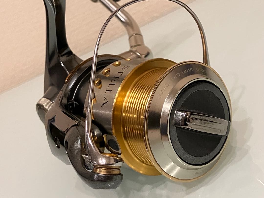 美品　シマノ　ステラ　2500S スピニングリール　機関良好