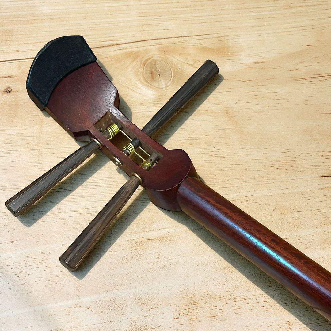 良品✨長唄三味線 中棹 紅木 木製糸巻き 駒2種 ケース付き 三味線 弦楽器