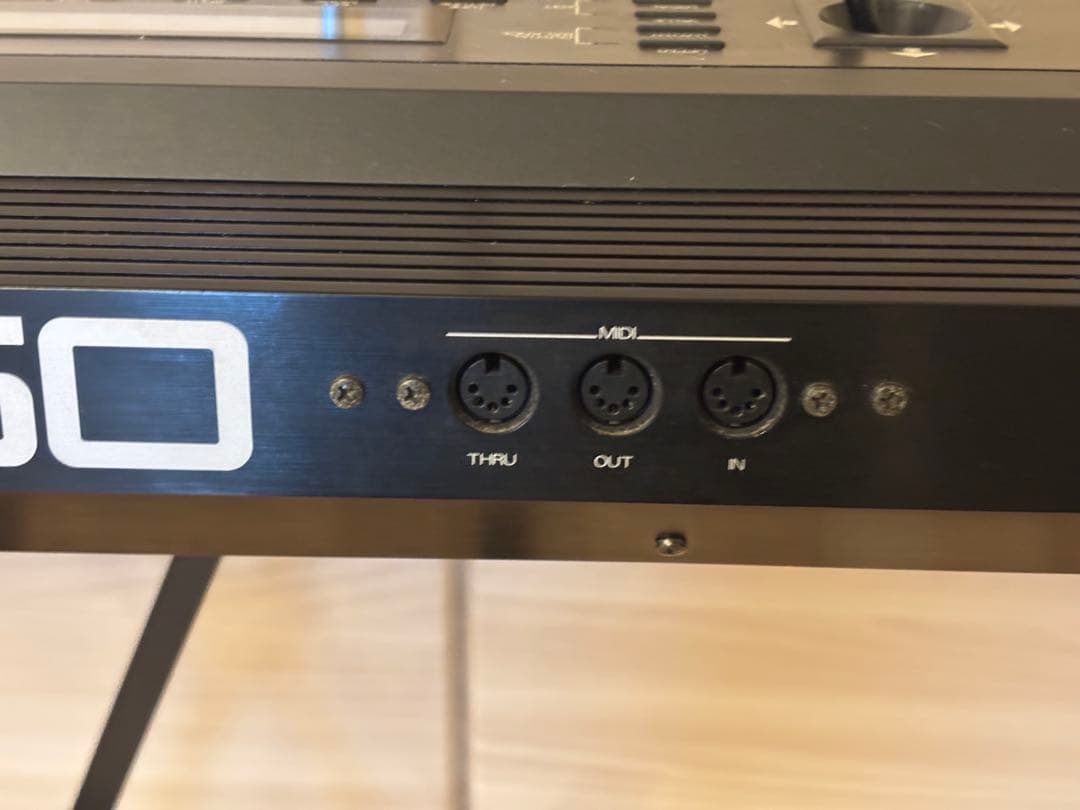 Roland D-50 シンセサイザー ケース付き