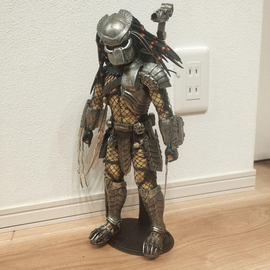 【送料無料】ホットトイズ HOT TOYS 古代プレデター 2.0 AVP