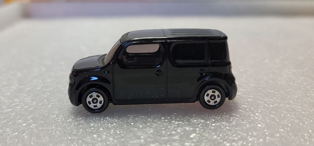 【送料無料】希少色 キューブ スーパーブラック ミニカー 「 トミカ 」