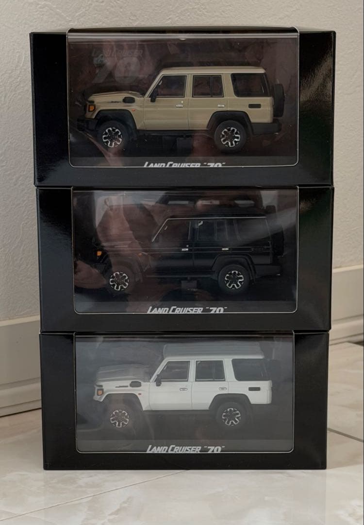 非売品！トヨタ、ランドクルーザー70 ３台セット　ミニカー　模型　京商　1/43