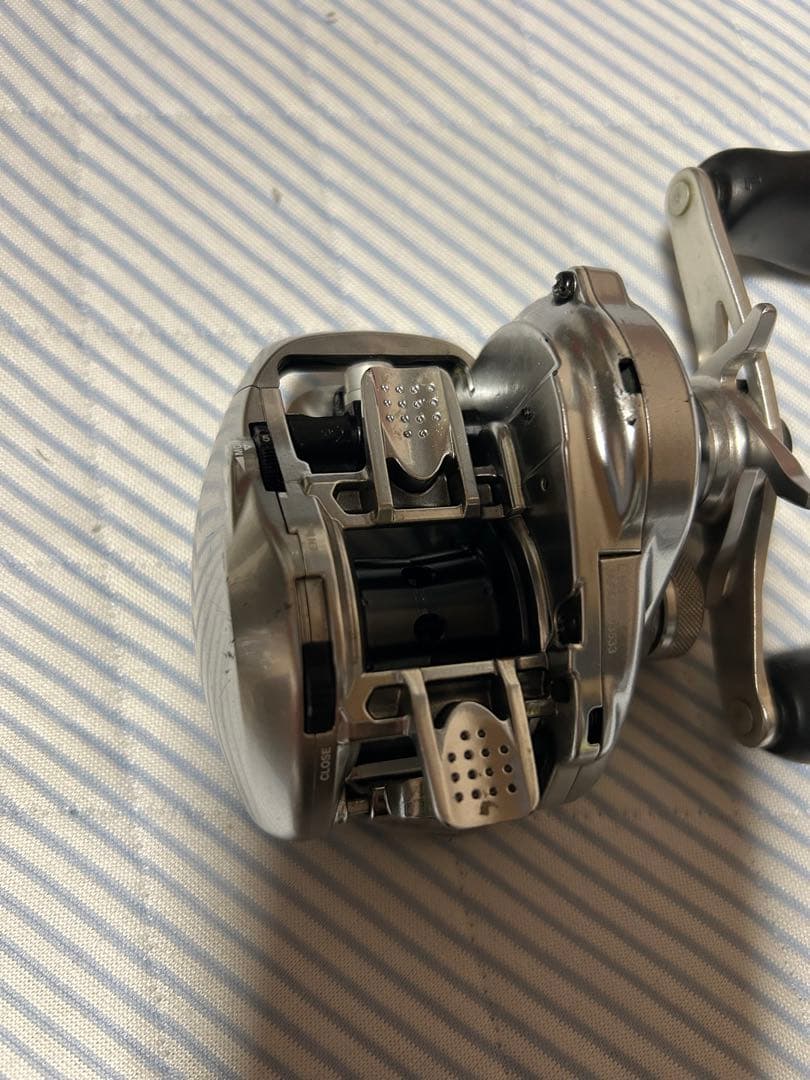 Shimano nium MGL HG LEFT ベイトリール　16