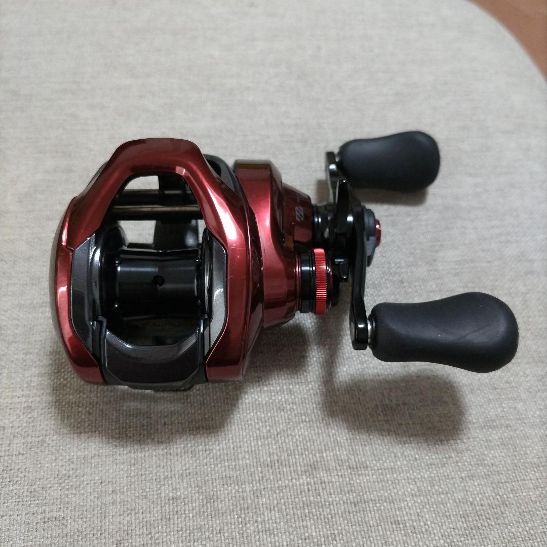 '19スコーピオン MGL150HG右ハイギヤベイトリール レッド