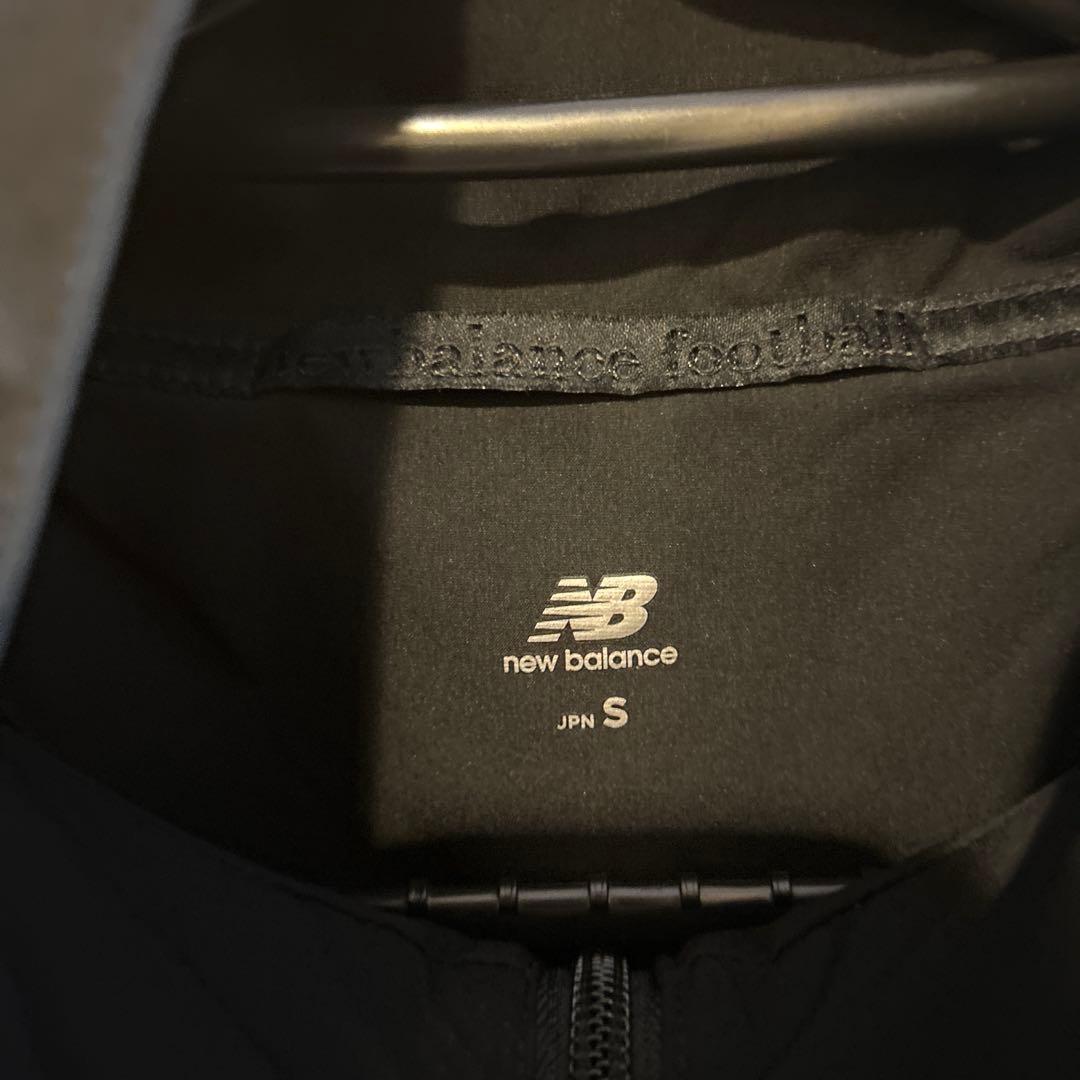 new balance ブラック ウィンドブレーカー Sサイズ