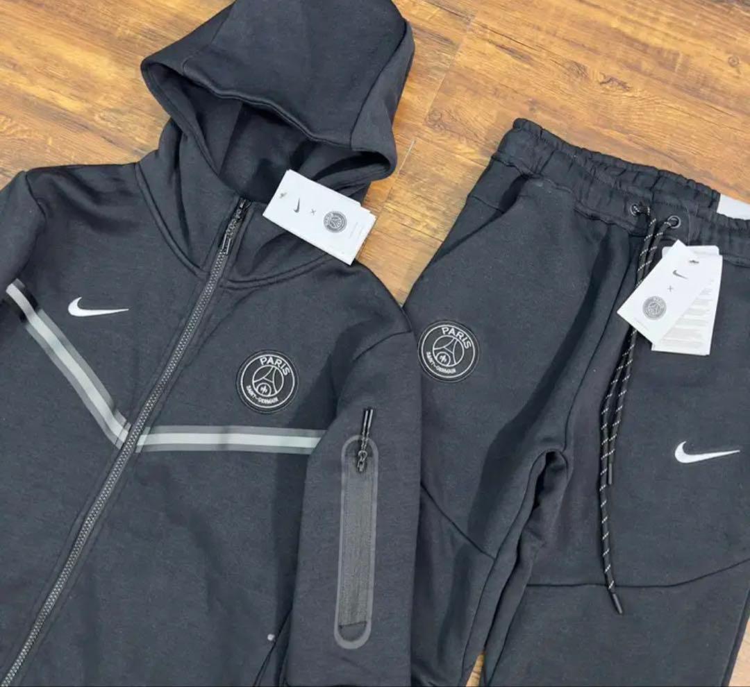 r ‼️Nike パリ・サンジェルマン ジャージ上下セット