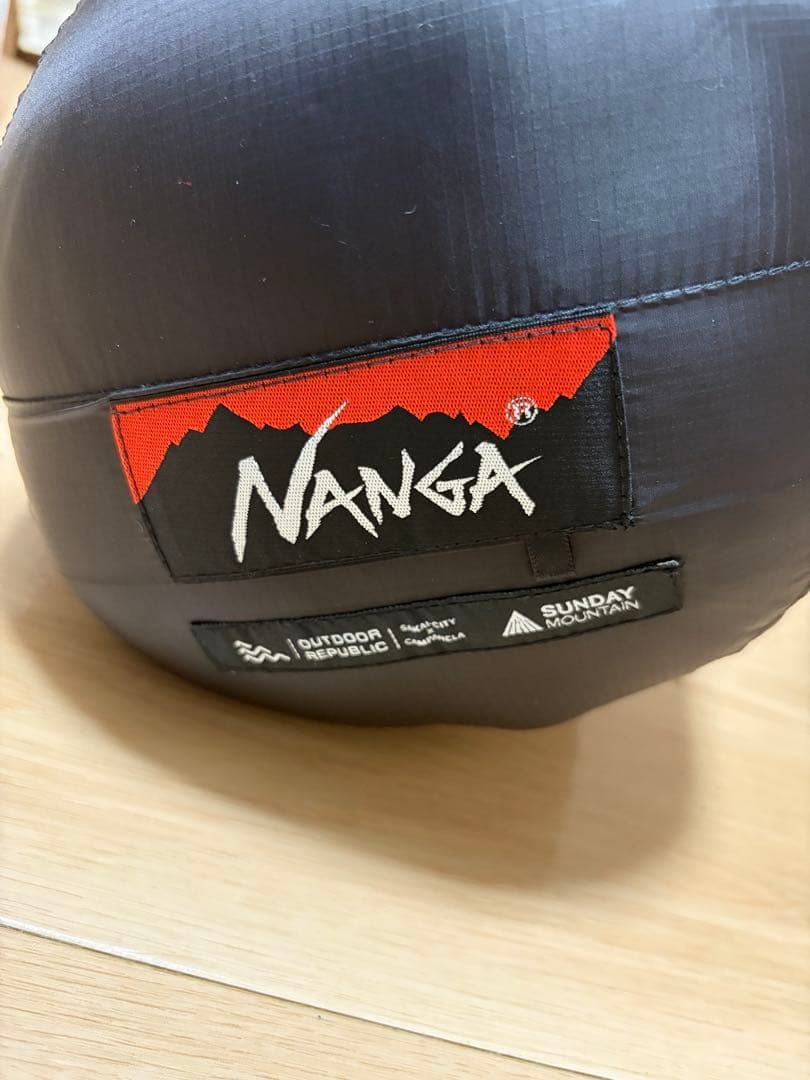 NANGA 寝袋 ブラック 収納袋付き
