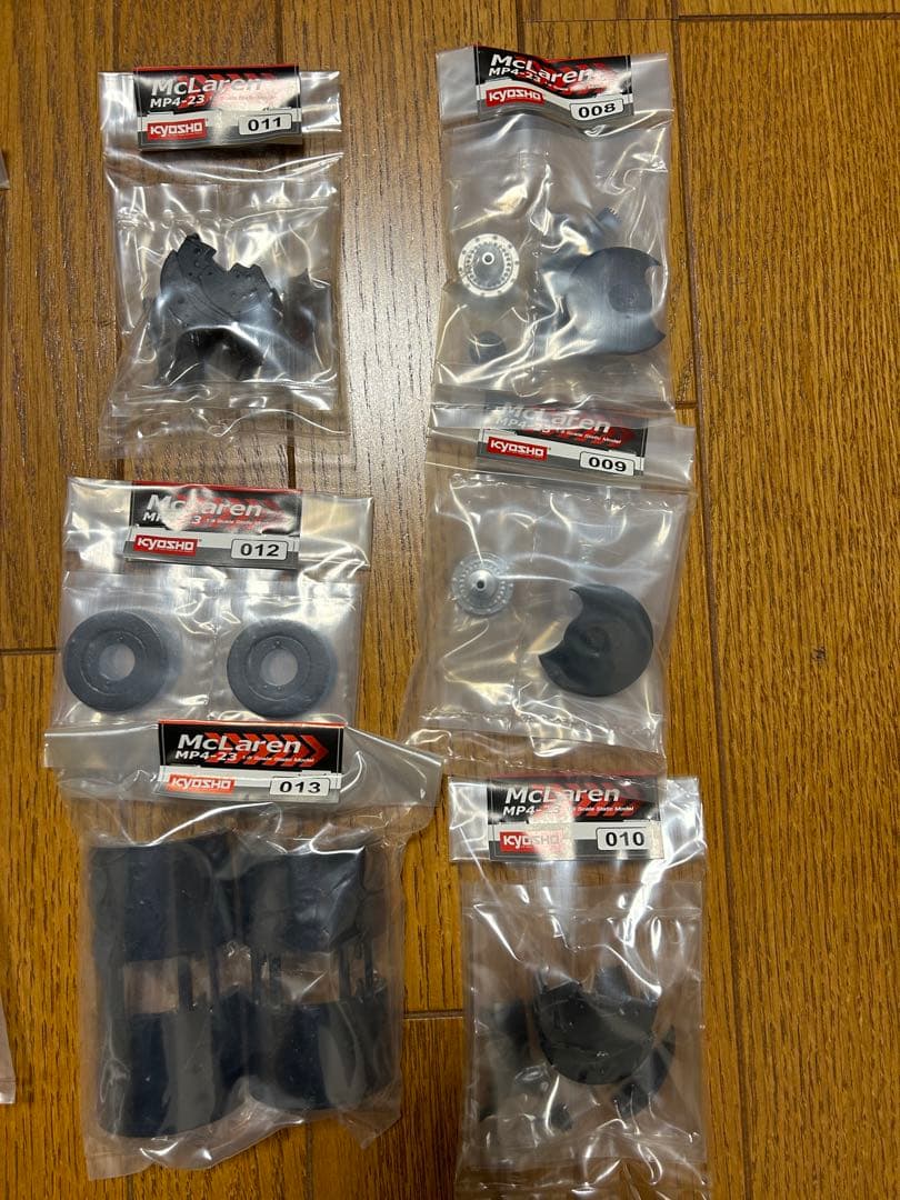 絶版品 デアゴスティーニ 週刊マクラーレンMP4-23 一部組立済