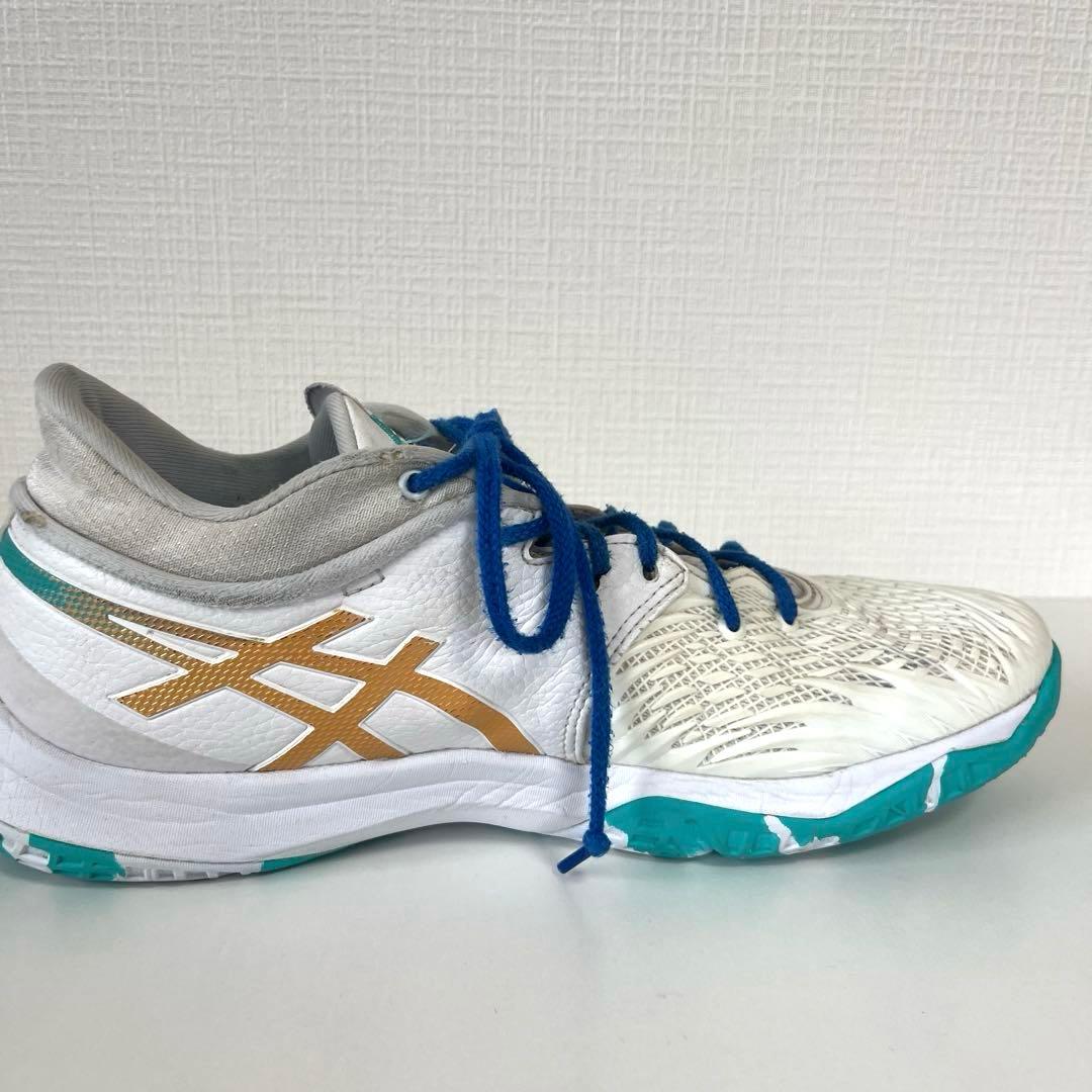 asics UNPRE ARS LOW バッシュ 白