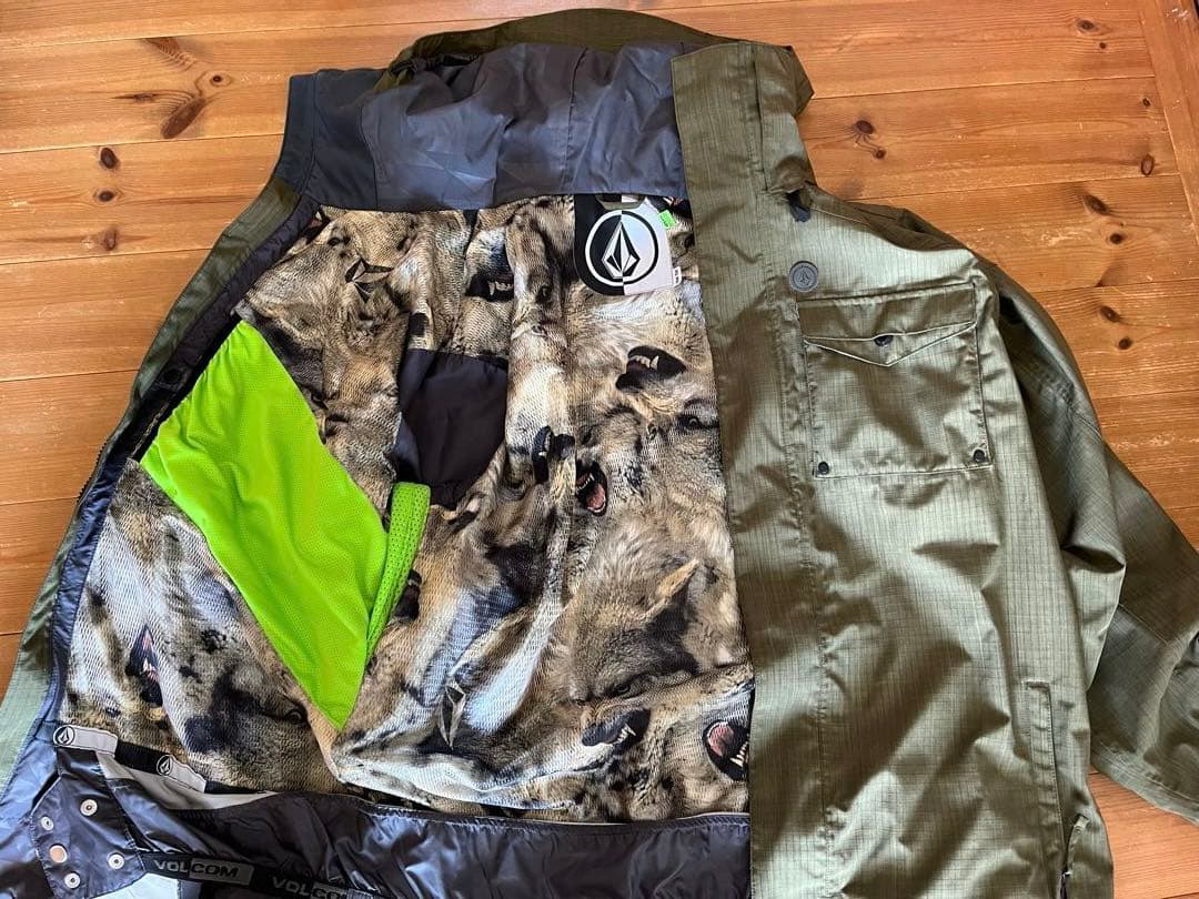 VOLCOM ボルコム　スノボジャケットL スノボ スノーボードメンズ カーキ