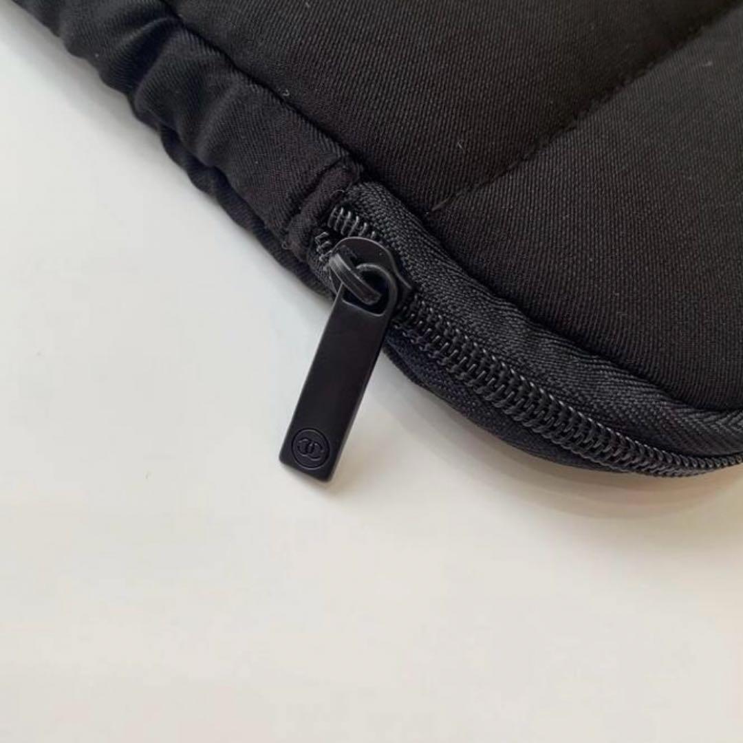[新品]CHANELシャネル　薄型ノートPCケース　ノベルティ