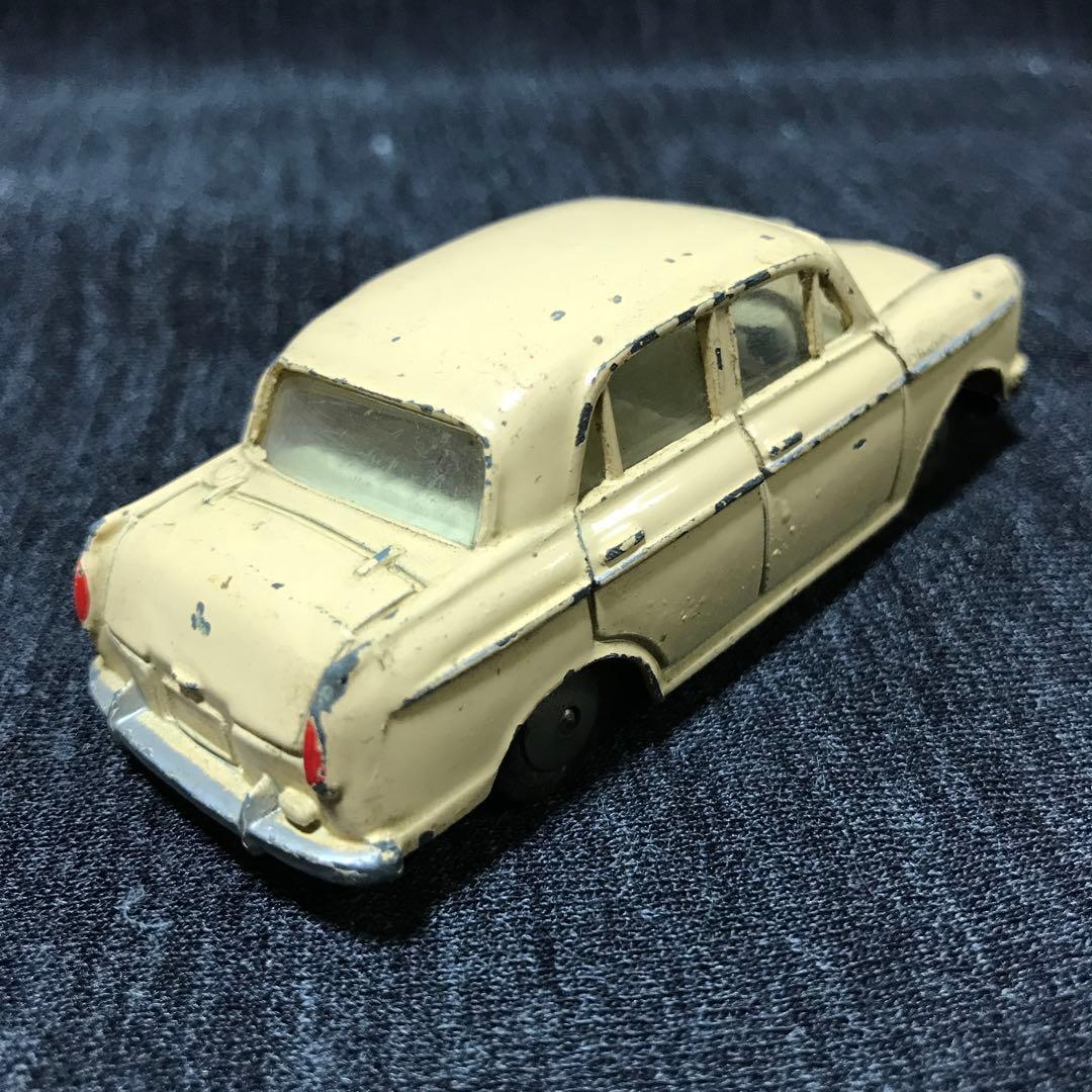 モデルペットNO.5 ダットサンブルーバード