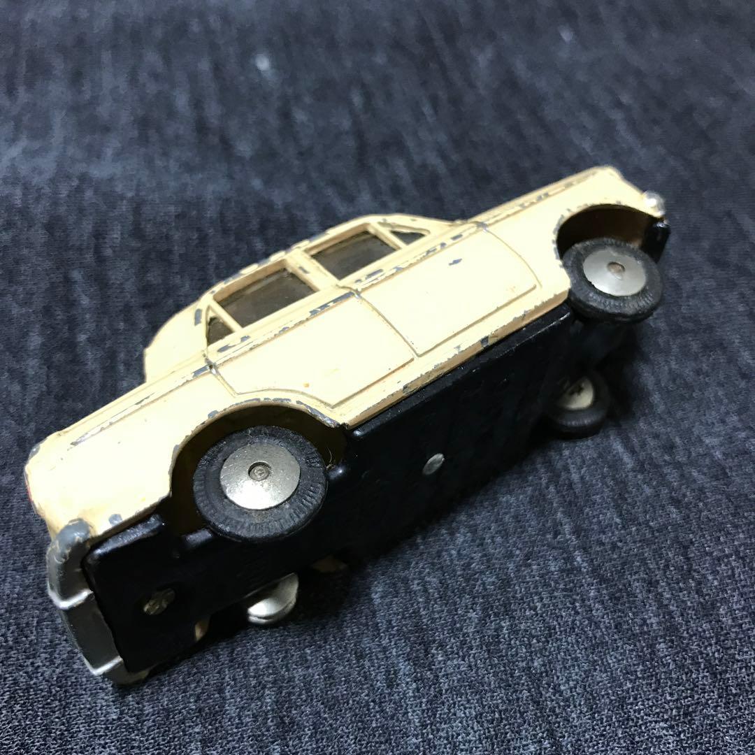 モデルペットNO.5 ダットサンブルーバード
