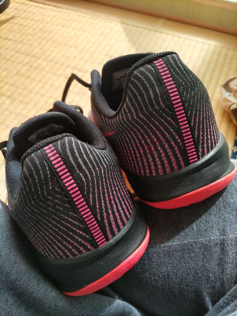 ［29.5］Nike KB Mentality2 ブラック/ピンク