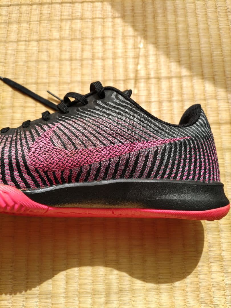 ［29.5］Nike KB Mentality2 ブラック/ピンク