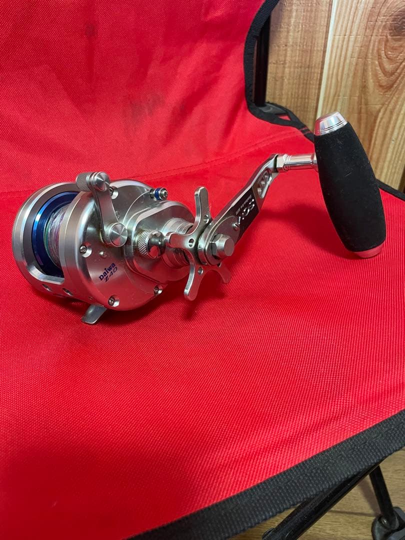 Saltiga Daiwa ベイトリール シルバー