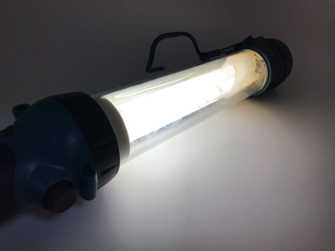 マキタ　 Makita　充電式 ライト 　ML144　【動作品】　簡易清掃済