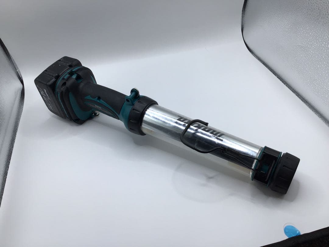 マキタ　 Makita　充電式 ライト 　ML144　【動作品】　簡易清掃済