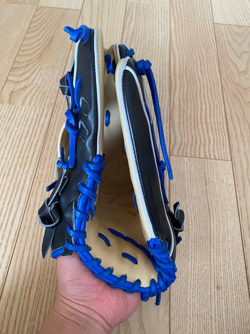 ミズノプロ硬式外野手用グローブ