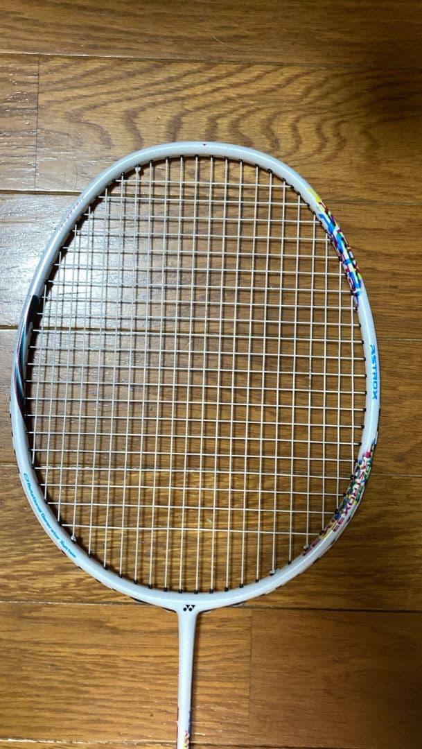 YONEXバドミントンラケット　ASTROX 33