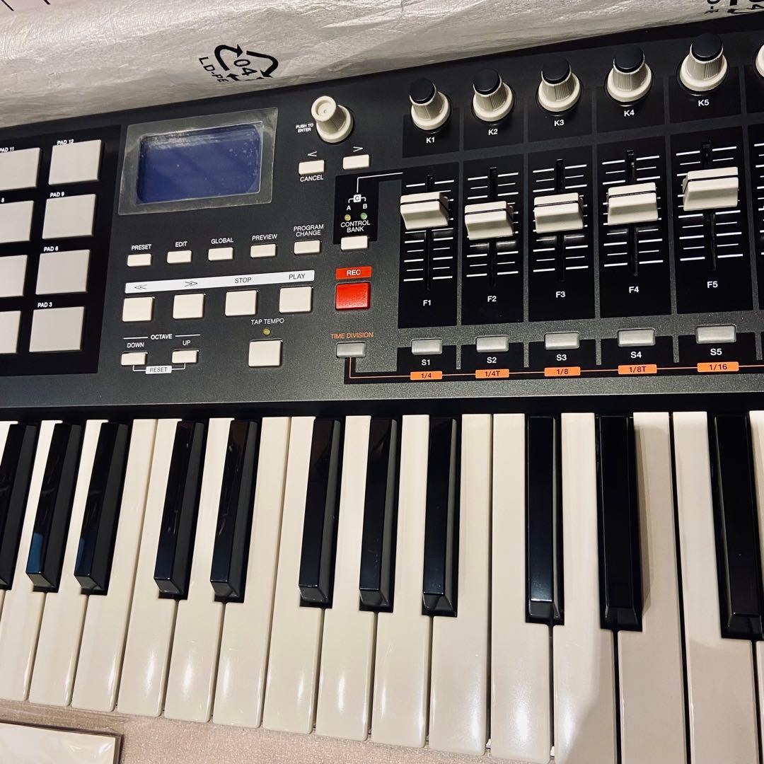 【ほぼ新品・元箱付】AKAI MPK49 MIDIキーボード 動作確認済