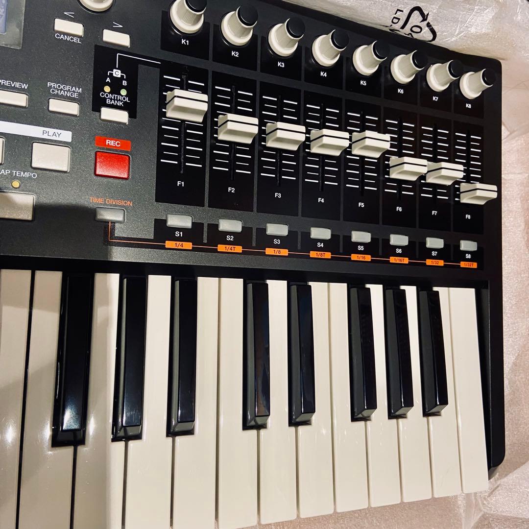 【ほぼ新品・元箱付】AKAI MPK49 MIDIキーボード 動作確認済