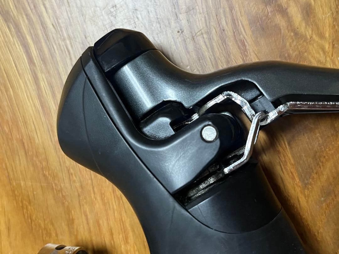 Shimano Claris R2000 2X8シフター・レバー 2個セット