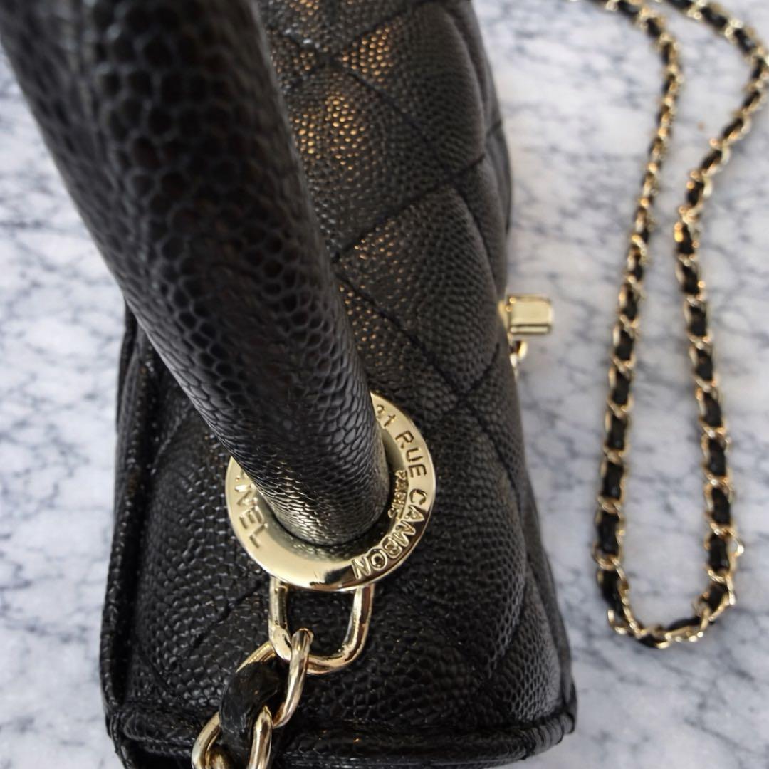 CHANELノベルティショルダーバッグ　ゴールド金具