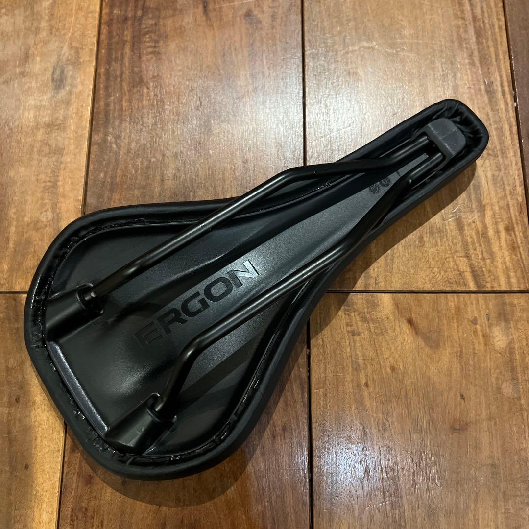 ERGON エルゴン SM10 ENDURO COMP サドル