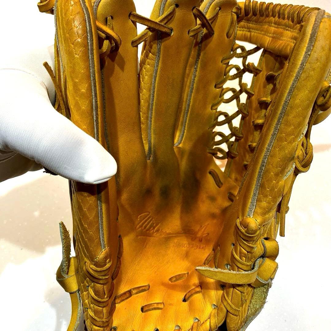 ウィルソン　Wilson 軟式グローブ　左投げ用 イエロー