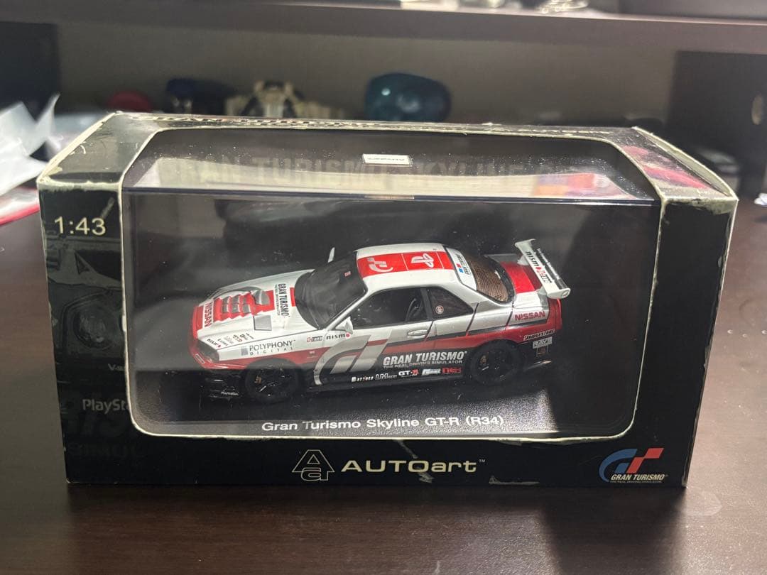 オートアート1/43 日産グランツーリスモニスモスカイラインGT-R(R34)