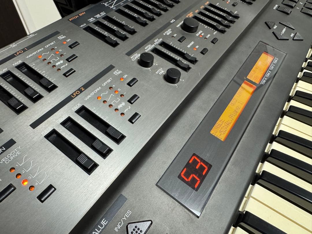 【価格再設定！】 名曲を生んだRoland JD-800とスタンドセット