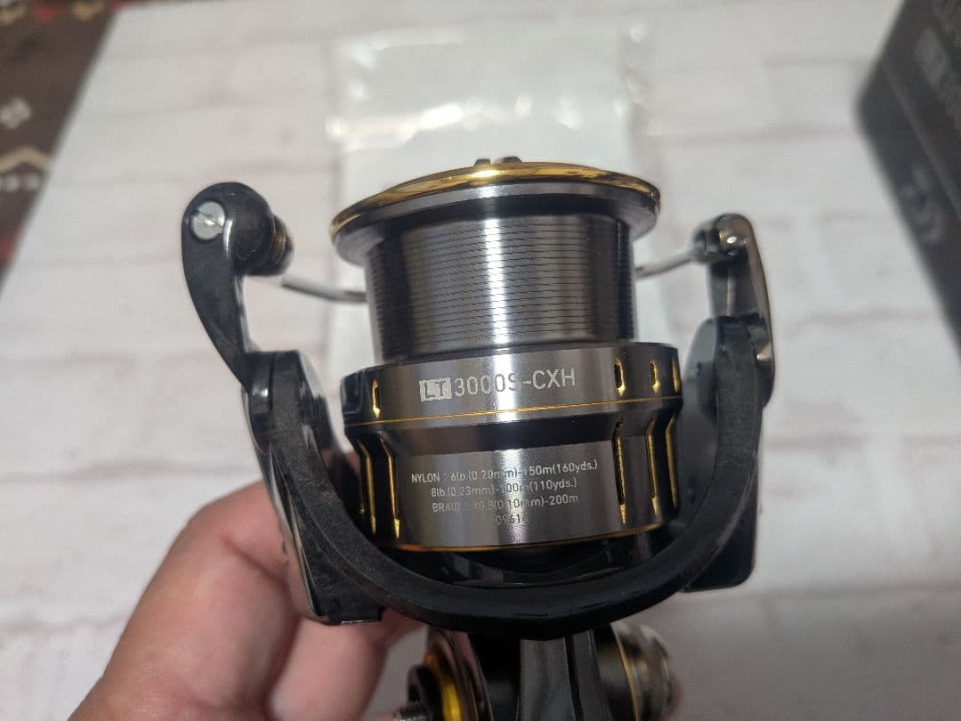 リール DAIWA LUVIAS AIRITY LT 3000S-CXH