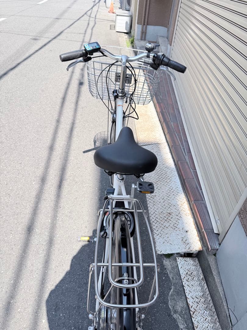 大阪府　ヤマハ　ホワイト　電動アシスト自転車　27インチ