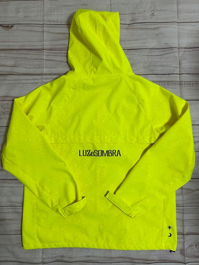 ルースイソンブラ　ナイロンジャケット　luzesombra ウインドジャケット