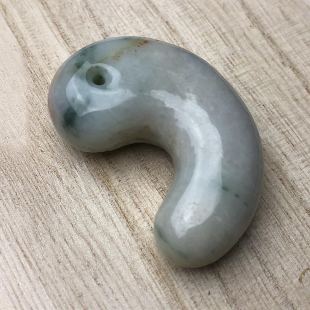 勾玉　ヒスイ　糸魚川翡翠 勾玉 天然 一点物 お守り