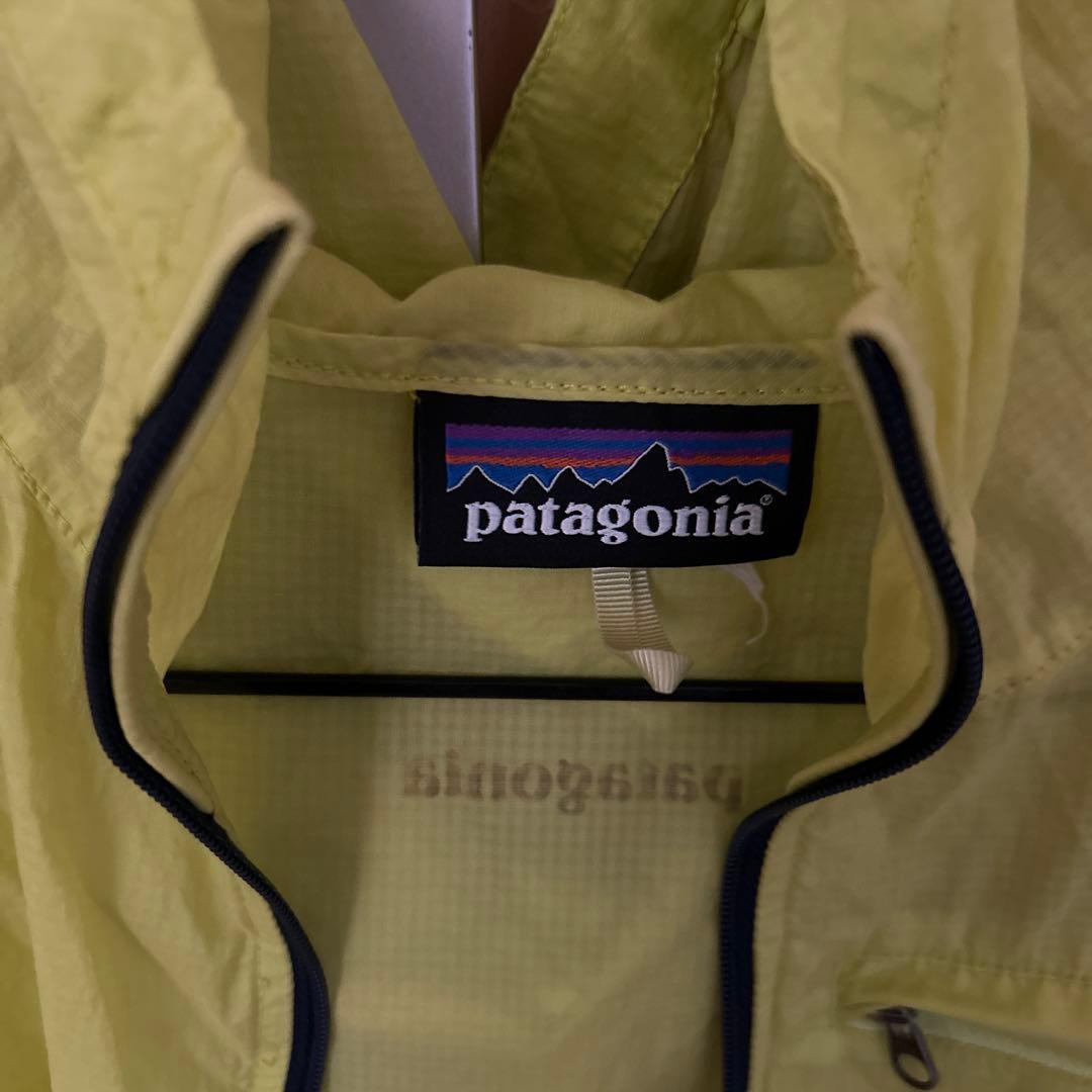 patagonia フーディニ　イエロー ウィンドブレーカー