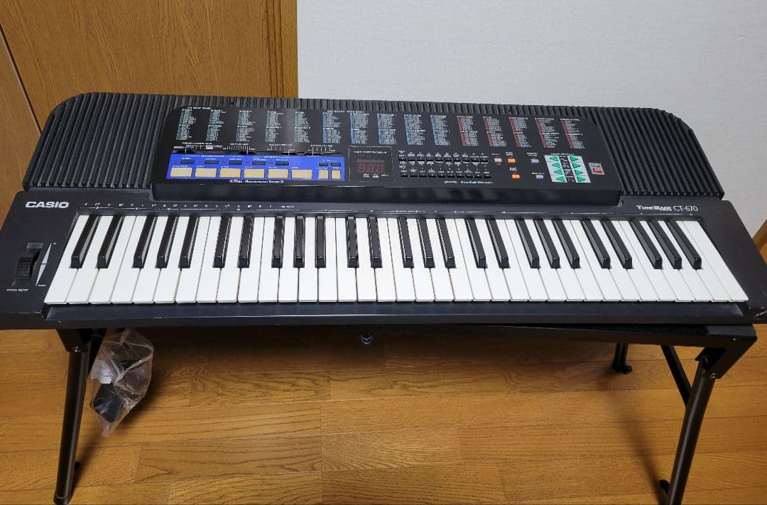 CASIOキーボードTONEBank　CT670 と STRICHスタンド