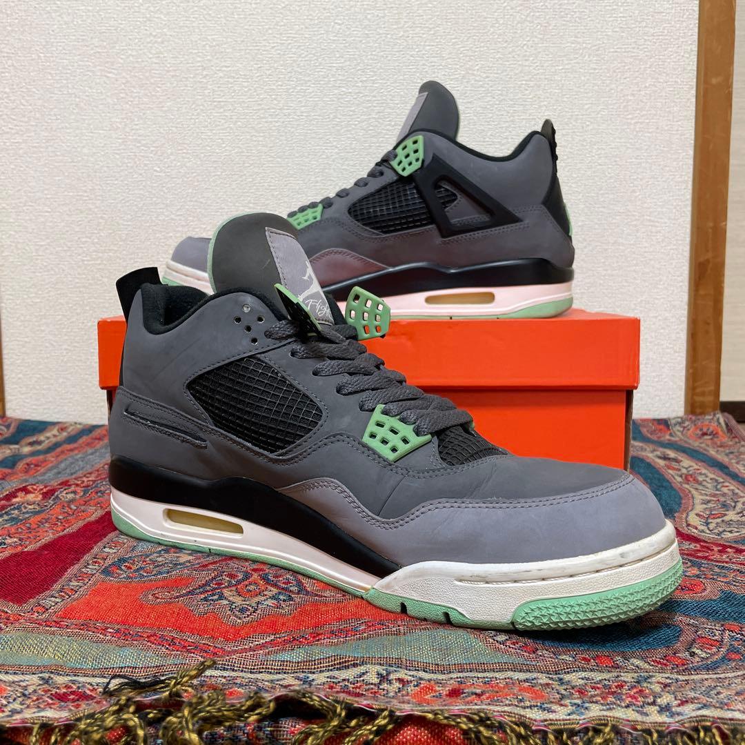 AIR JORDAN 4 RETRO エアジョーダン レトロ グレー　スニーカー