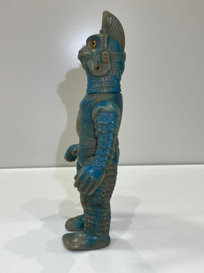 ウルトラマンシリーズ 怪獣フィギュア 青色 約30cm