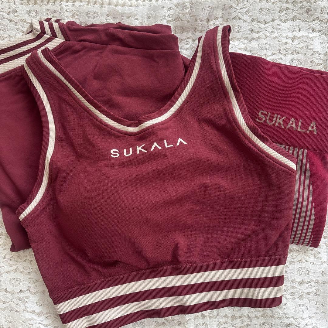 【SUKALA】ブラトップ付きカレッジVネックプルオーバー Mサイズ