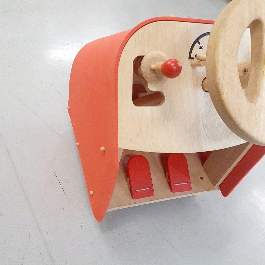 PLAN TOYS ドライビングシート　車　ハンドル　おもちゃ　木製