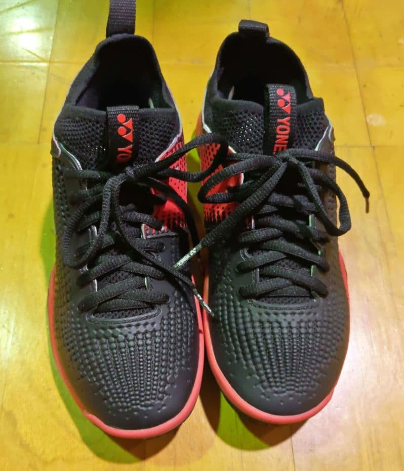 YONEX バドミントンシューズ SHB-03Z ブラック/レッド　23.5