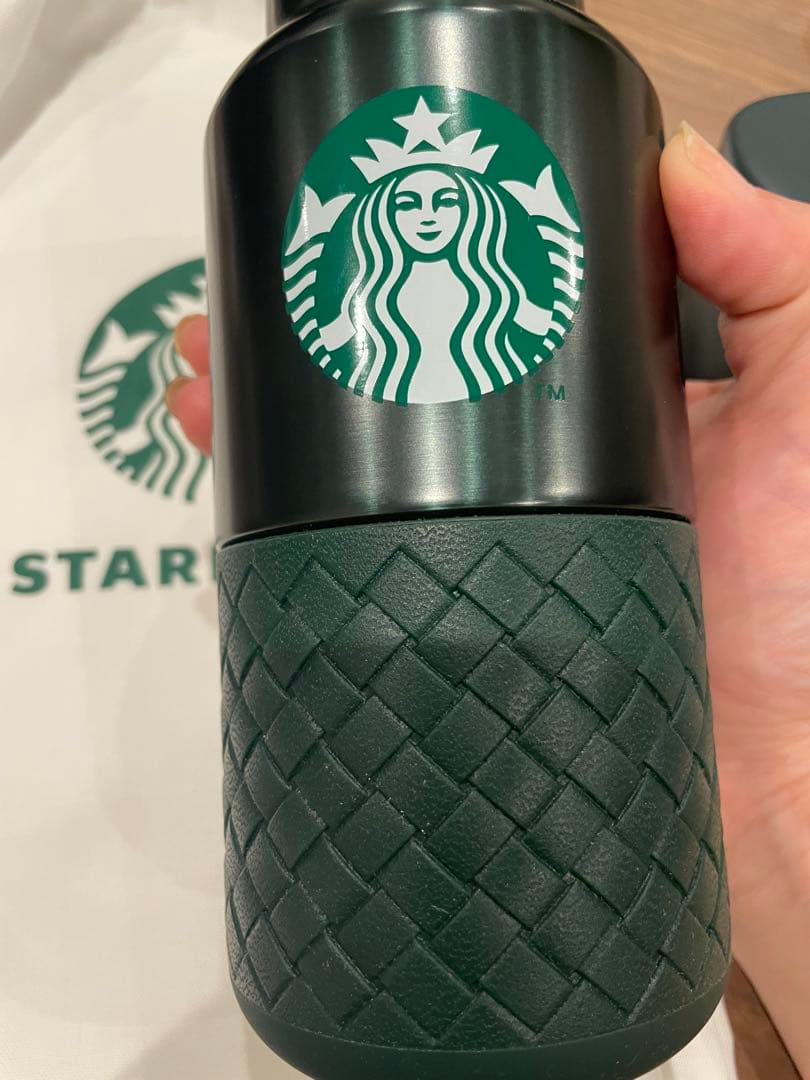 スターバックス　タンブラー　メタリックグリーン　新品！