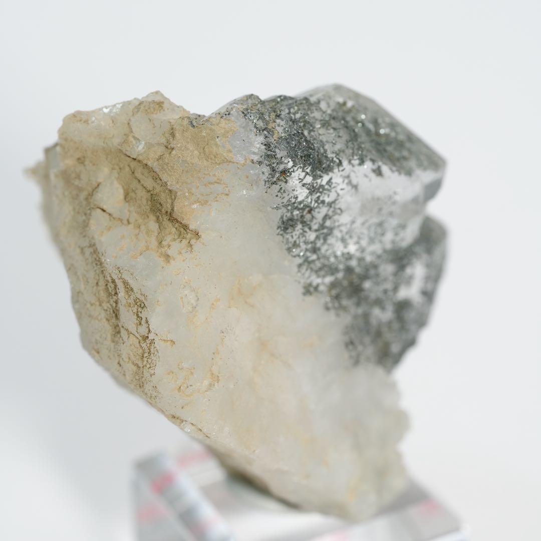 【綺麗な結晶】クローライトinクォーツ 60×48×48mm