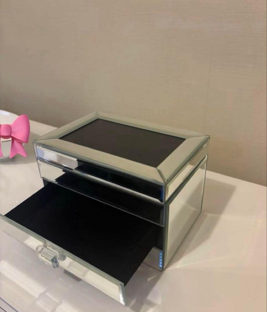新品 ZARA  中サイズ ミラージュエリーボックス