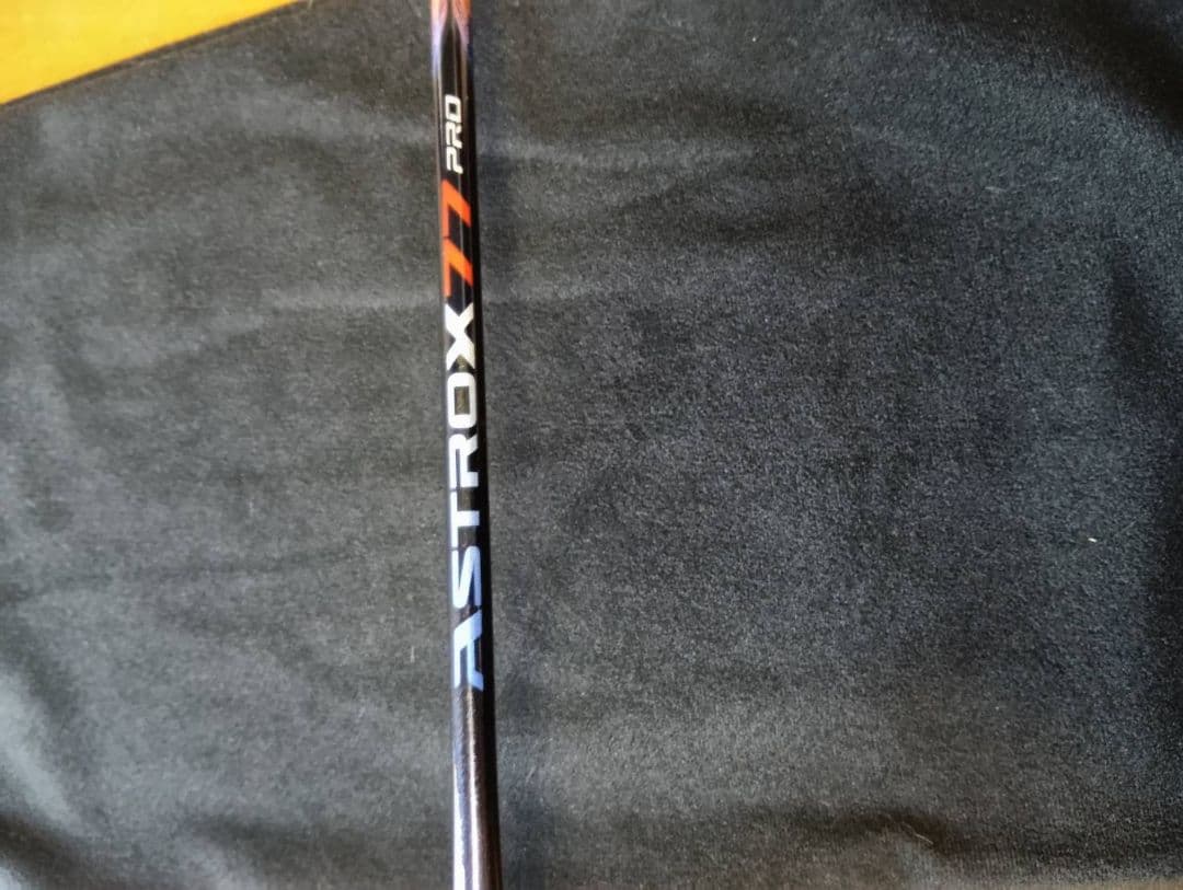 YONEX バドミントンラケット　アストロクス77プロ