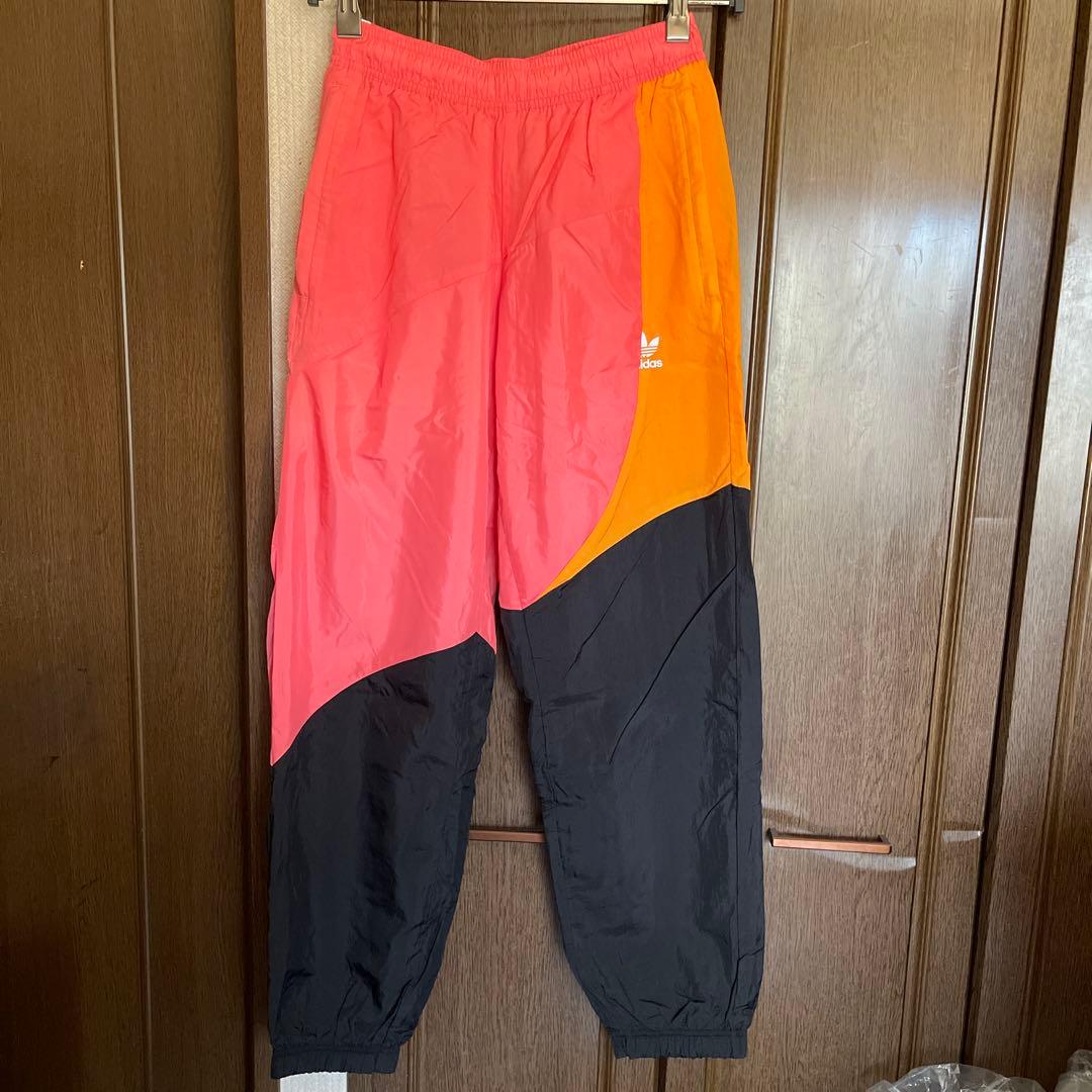 adidas トレフォイルロゴ　カラーブロックジャージパンツ
